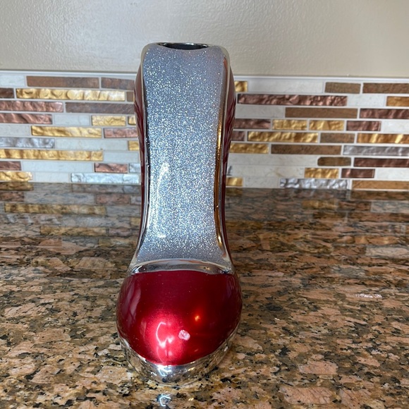 Ceramic Vase - Picture 3 of 8